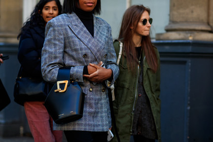black bag, blazer, checked, graphic jacket, grey jacket, leather bag, plaid, printed jacket, street style, jonathan paciullo, FW, frenchystyle, fashion week, LFW, LONDON, AUTUMN WINTER 2018-2019, AW 18-19, FALL WINTER 2018-2019, FW 18-19, horizontal, atmosphere details, detail