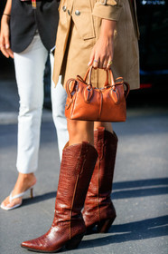 tods bag, close up detail, legs detail, camel leather bag, brown leather boots, animal skin boots, cowboy boots, high boots, fashion week, frenchystyle, FW, jonathan paciullo, street style, vertical, atmosphere details, detail, MFW, MILAN, SPRING SUMMER 2020, SS 20