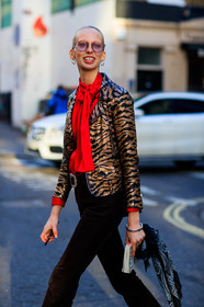 animal print, black bandana, bronze, brown belt, brown pants, earrings, graphic jacket, printed jacket, red shirt, sunglasses, trousers, zebra, street style, jonathan paciullo, FW, frenchystyle, fashion week, LFW, LONDON, AUTUMN WINTER 2018-2019, AW 18-19, FALL WINTER 2018-2019, FW 18-19, vertical, atmosphere details, detail, model, lili sumner