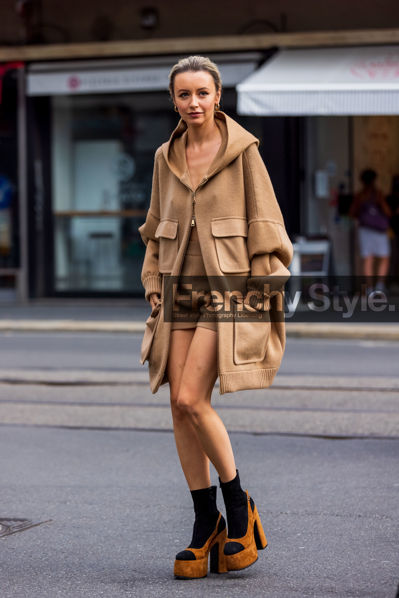 beige coat, beige look, beige monochrome, beige short, black socks, hood coat, monochrome, Nataly Osmann, plateform shoes, short, suede shoes, wool coat, wool short, fashion week, frenchystyle, FW, jonathan paciullo, street style, MFW, MILAN, SPRING SUMMER 2022, SS 22, vertical, full length