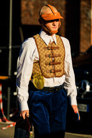 equestrian hat, camel hat, gucci look, heart shape bag, studded clutch, crossbody clutch, white shirt, velvet pants, blue pants, gucci sleveless vest, logo vest, belt vest, street style, jonathan paciullo, FW, frenchystyle, fashion week, MFW, MILAN, FALL WINTER 2022_2023, AUTUMN WINTER 2022-2023, FW 22-23, vertical, atmosphere details
