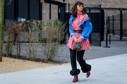 atmosphere details, AUTUMN WINTER 2017-2018, AW 17-18, black bag, black belt, black pants, blue denim, bordeaux, burgundy, checked shirt, denim jacket, FALL WINTER 2017-2018, fashion week, frenchystyle, full length, FW, FW 17-18, gingham, graphic shirt, green bag, high heels, horizontal, jonathan paciullo, leather bag, leather belt, leather shoes, LFW, LONDON, plaid, printed shirt, red boots, red shirt, ruffled shirt, street style, sunglasses, tods, trousers, varnished leather shoes