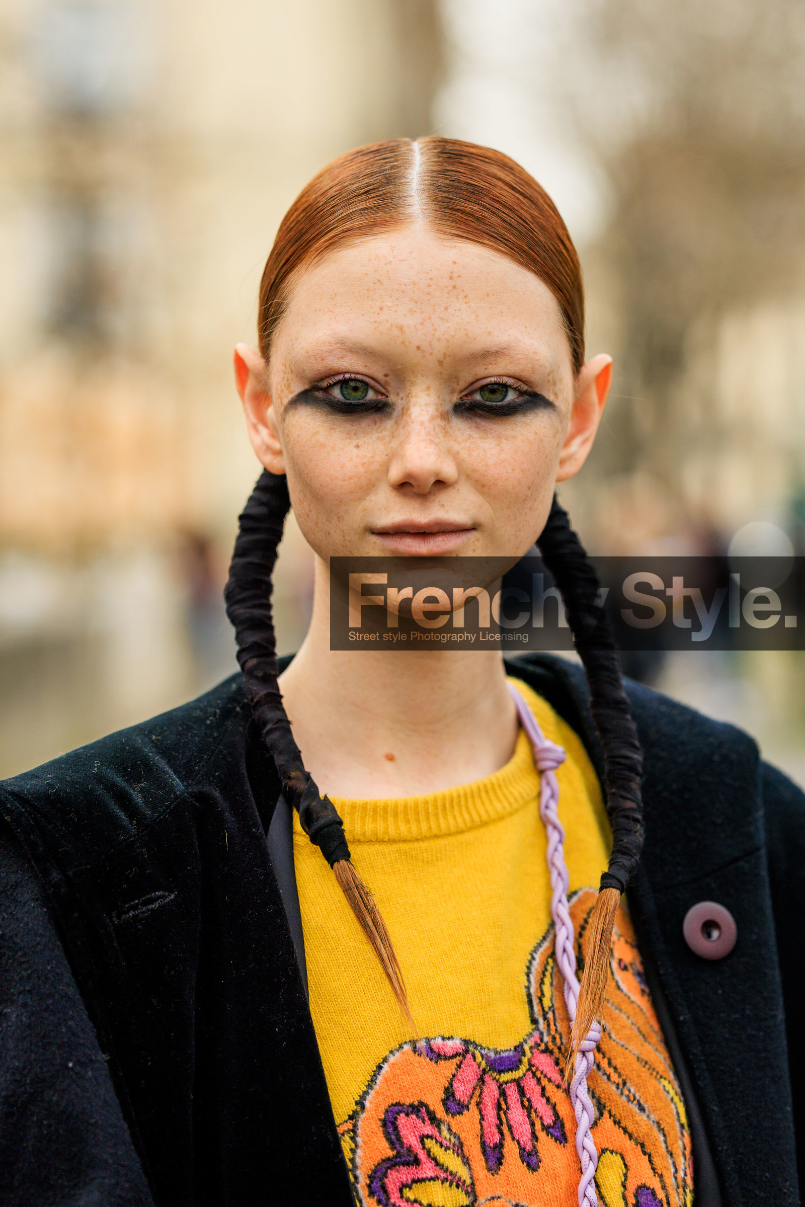 make up, close up, ginger hair, braids, piggy tails, smoky eyes, yellow shirt, printed shirt, model, fashion week, frenchystyle, FW, jonathan paciullo, street style, AUTUMN WINTER 2022-2023, FALL WINTER 2022_2023, FW 22-23, PFW, PARIS, vertical, detail