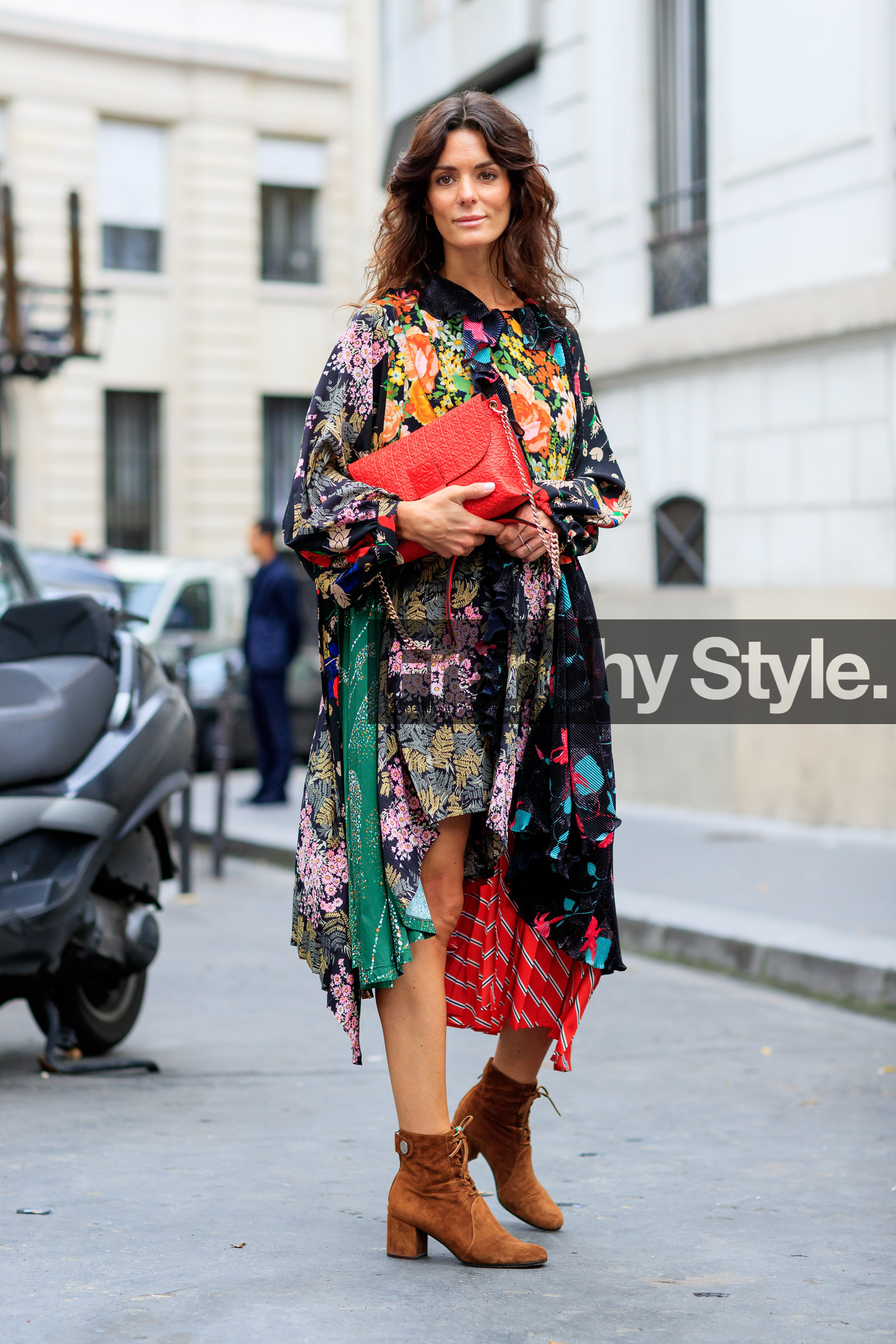 camel boots, fashion week, frenchystyle, full length, FW, Hedvig Opshaug, Hedvig Sagfjord Opshaug, jonathan paciullo, leather bag, leather shoes, loewe, multicolor dress, PARIS, PFW, printed dress, red bag, SPRING SUMMER 2017, SS 17, street style, suede shoes, vertical