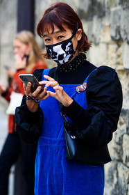 blue jumpsuit, balloon sleeves, black blouse, black scarf, polka dots scarf, covid face mask, fashion week, frenchystyle, FW, jonathan paciullo, street style, PFW, PARIS, SPRING SUMMER 2021, SS 21, vertical, atmosphere details, detail