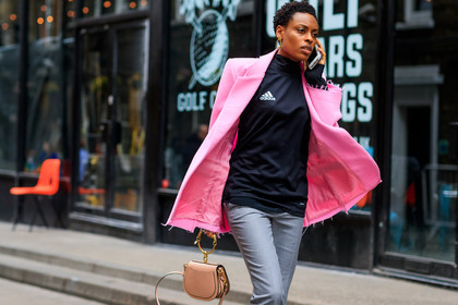 adidas, atmosphere details, AUTUMN WINTER 2017-2018, AW 17-18, beige bag, black top, blazer, chloe, detail, donna wallace, FALL WINTER 2017-2018, fashion week, frenchystyle, FW, FW 17-18, golden details, grey pants, horizontal, jonathan paciullo, leather bag, LFW, LONDON, pink jacket, street style, trousers