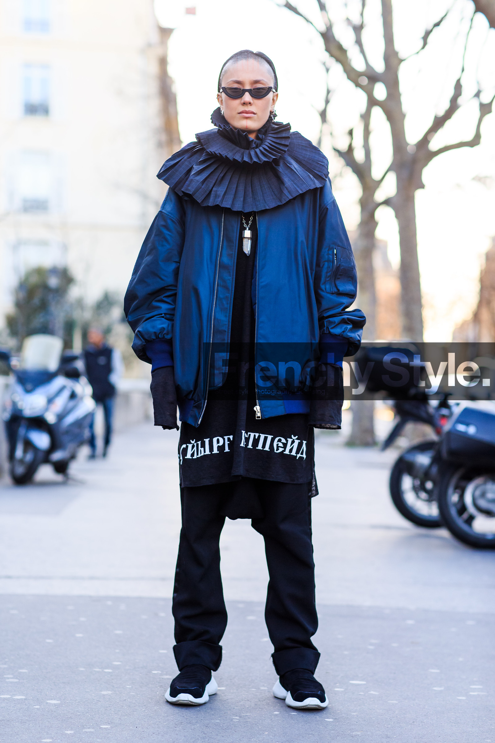 AUTUMN WINTER 2016-2017, AW 16-17, black pants, black scarf, black sneakers, black sweater, bomber jacket, FALL WINTER 2016-2017, fashion week, frenchystyle, full length, fun sunglasses, FW, FW 16-17, jonathan paciullo, navy jacket, PARIS, PFW, pleats, street style, sunglasses, vertical