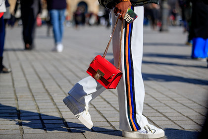 graphic pants, leather bag, leather shoes, printed pants, red bag, stripes, trousers, white pants, white sneakers, street style, jonathan paciullo, FW, frenchystyle, fashion week, PFW, PARIS, AUTUMN WINTER 2018-2019, FALL WINTER 2018-2019, FW 18-19, horizontal, atmosphere details, model