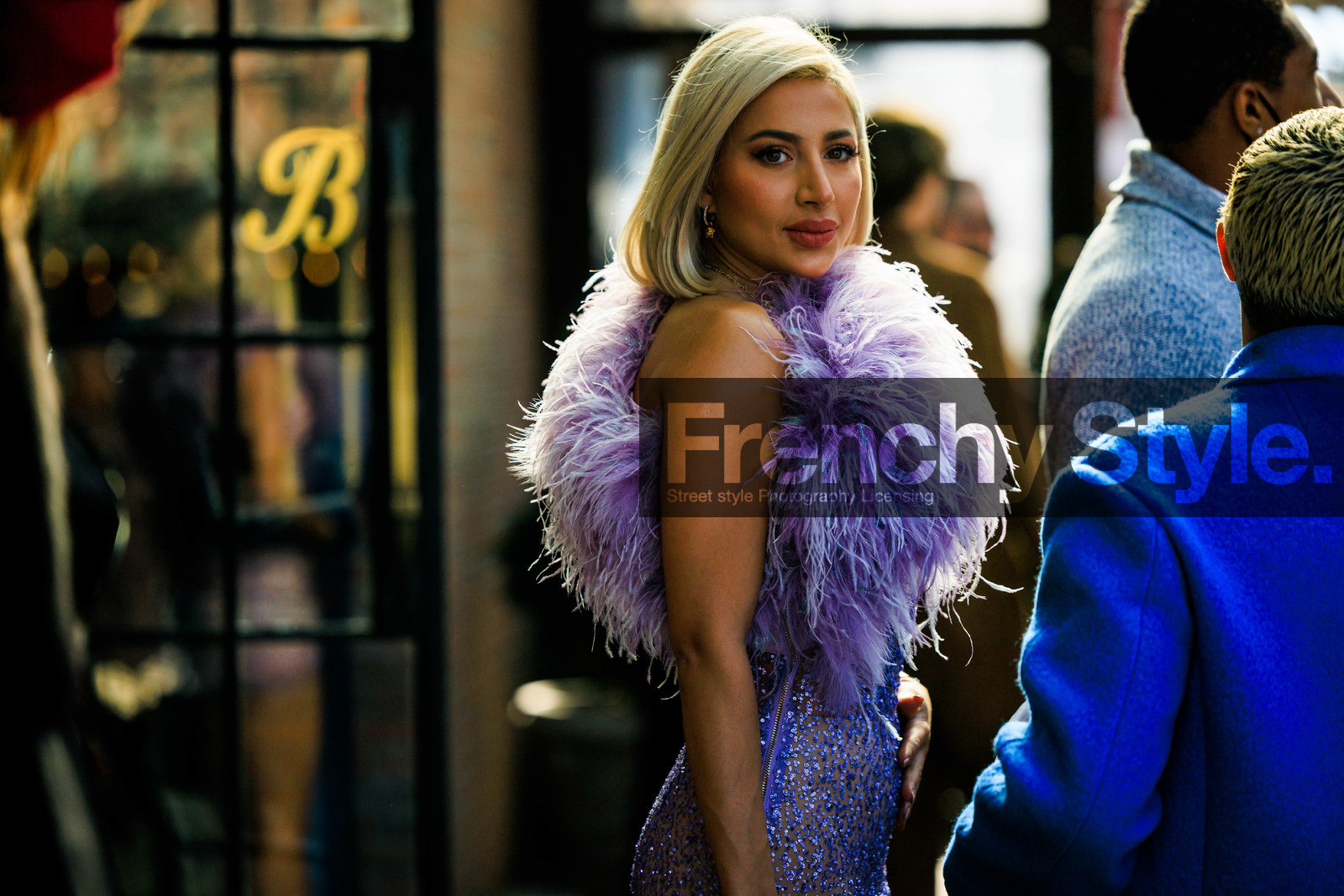 feather purple sequins dress, fashion week, frenchystyle, FW, jonathan paciullo, street style, NYFW, NEW YORK, AUTUMN WINTER 2022-2023, FALL WINTER 2022_2023, FW 22-23, atmosphere details, horizontal