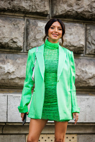 neon green dress, mini dress, neon green blazer, silver bag, prada bag, street style, jonathan paciullo, FW, frenchystyle, fashion week, AUTUMN WINTER 2022-2023, FALL WINTER 2022_2023, FW 22-23, PFW, PARIS, vertical, detail