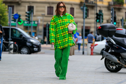 lena lademann, green total look, green pants, green jacket, checked jacket, checked shirt, yellow shirt, corduroy pants, futurist shape sunglasses, bottega veneta bag, white leather clutch, fashion week, frenchystyle, FW, jonathan paciullo, street style, horizontal, atmosphere details, full length, MFW, MILAN, SPRING SUMMER 2020, SS 20
