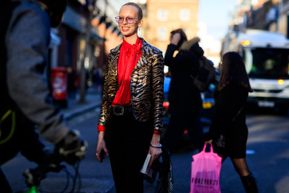 animal print, black bandana, bronze, brown belt, brown pants, earrings, graphic jacket, printed jacket, red shirt, sunglasses, trousers, zebra, street style, jonathan paciullo, FW, frenchystyle, fashion week, LFW, LONDON, AUTUMN WINTER 2018-2019, AW 18-19, FALL WINTER 2018-2019, FW 18-19, horizontal, atmosphere details, detail, model, lili sumner