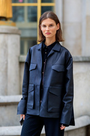 model, giedre dukauskaite, black leather jacket, black shirt, black pants, fashion week, frenchystyle, FW, jonathan paciullo, street style, SPRING SUMMER 2020, SS 20, PFW, PARIS, vertical, atmosphere details, detail