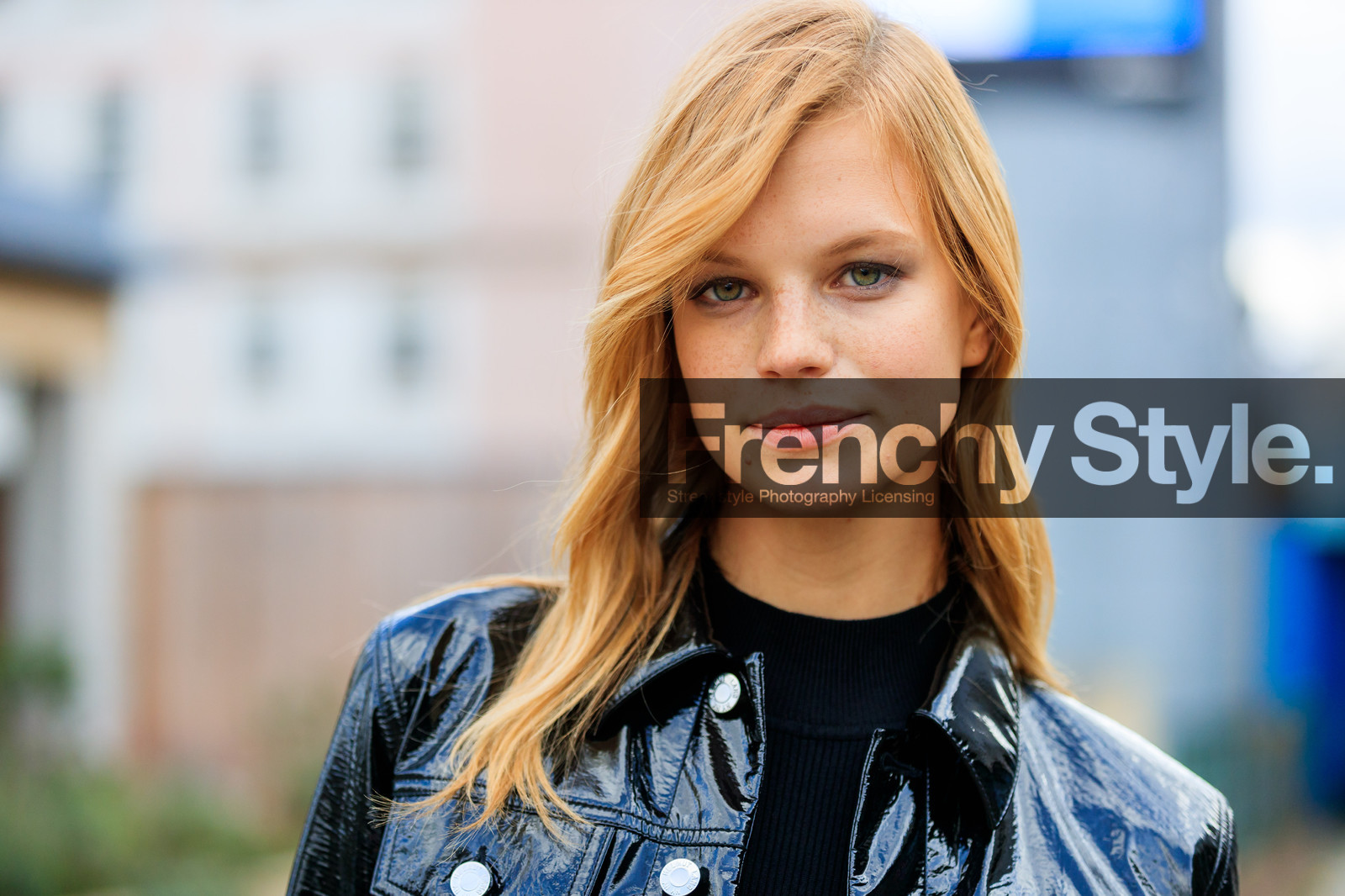 black jacket, black sweater, leather jacket, natural, skincare, street style, jonathan paciullo, FW, frenchystyle, fashion week, LFW, LONDON, AUTUMN WINTER 2018-2019, AW 18-19, FALL WINTER 2018-2019, FW 18-19, horizontal, atmosphere details, detail, model