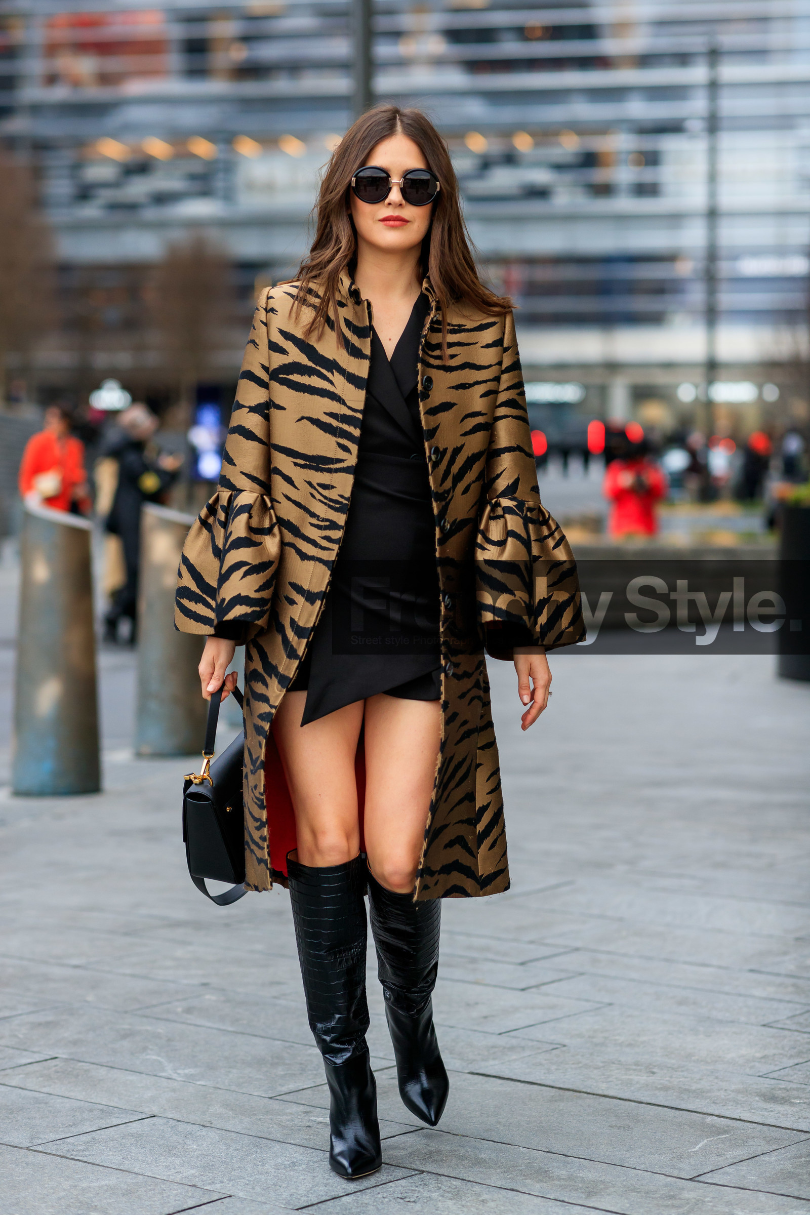 satin coat, beige coat, striped coat, animal print coat, ruffle sleeves, balloon sleeves, black dress, mini dress, wrap dress, round shape sunglasses, black sunglasses, black leather boots, black leather bag, animal skin boots, high boots, fashion week, frenchystyle, FW, jonathan paciullo, street style, NYFW, NEW YORK, AUTUMN WINTER 2020-2021, FALL WINTER 2020-2021, FW 20-21, vertical, full length