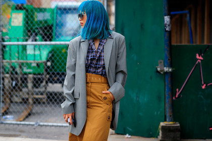 blazer, blue hair, blue shirt, brown skirt, checked, dyed hair, grey jacket, high waist, Margaret Zhang, plaid, printed shirt, sunglasses, street style, jonathan paciullo, FW, frenchystyle, fashion week, NEW YORK, NYFW, SPRING SUMMER 2020, SS 20, horizontal, atmosphere details, detail