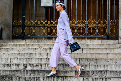 black bag, chanel, denim pants, high heels, jeans, leather bag, leather shoes, purple pants, purple sweater, shiny shoes, silver shoes, transparent hat, trousers, street style, jonathan paciullo, FW, frenchystyle, fashion week, PFW, PARIS, AUTUMN WINTER 2018-2019, FALL WINTER 2018-2019, FW 18-19, horizontal, atmosphere details, full length, gala gonzalez