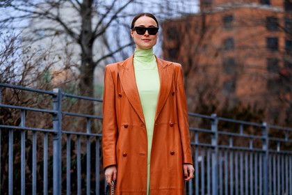 balenciaga, camel coat, green dress, leather coat, sunglasses, street style, jonathan paciullo, FW, frenchystyle, fashion week, NYFW, NEW YORK, AUTUMN WINTER 2018-2019, AW 18-19, FALL WINTER 2018-2019, FW 18-19, atmosphere details, horizontal, detail, lena lademann