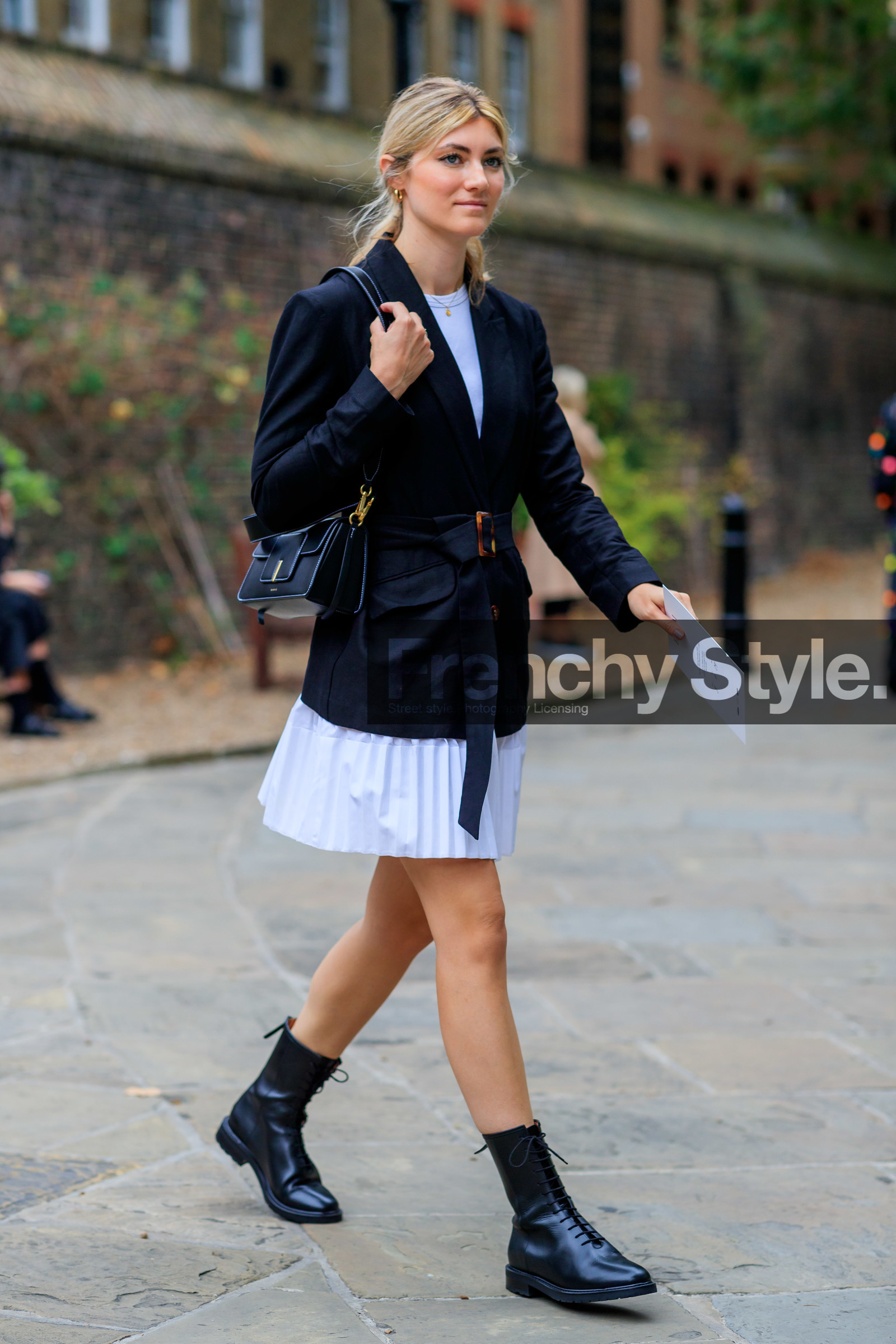 black jacket, belted jacket, pleated skirt, black and white look, mini skirt, black leather bag, wandler bag, shoulder bag, black leather boots, laced boots, fashion week, frenchystyle, FW, jonathan paciullo, street style, vertical, full length