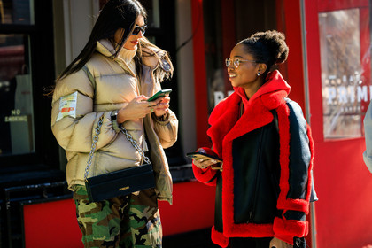 furry red and black leather coat, glasses, puffy cream winter jacket, jacquemus black bag, military trousers, black sun glasses, fashion week, frenchystyle, FW, jonathan paciullo, street style, NYFW, NEW YORK, AUTUMN WINTER 2022-2023, FALL WINTER 2022_2023, FW 22-23, atmosphere details, horizontal