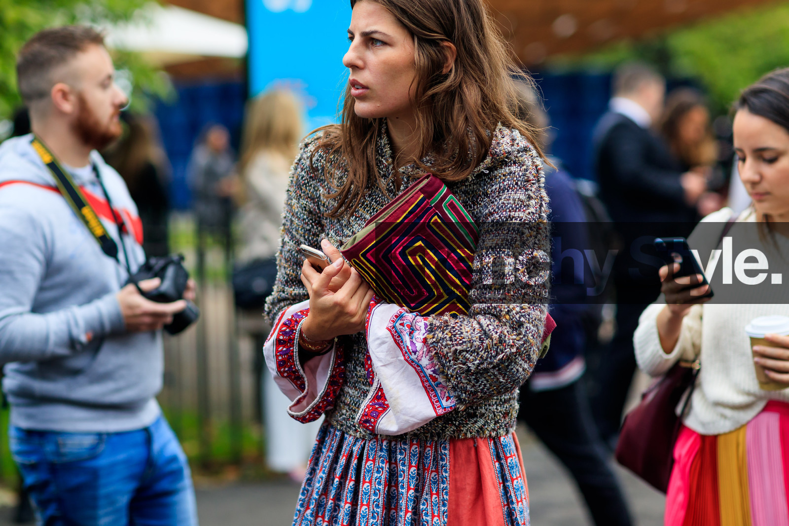 atmosphere details, brown sweater, detail, fashion week, frenchystyle, FW, graphic bag, horizontal, jonathan paciullo, leather bag, LFW, LONDON, printed bag, red bag, SPRING SUMMER 2018, SS 18, street style, striped bag