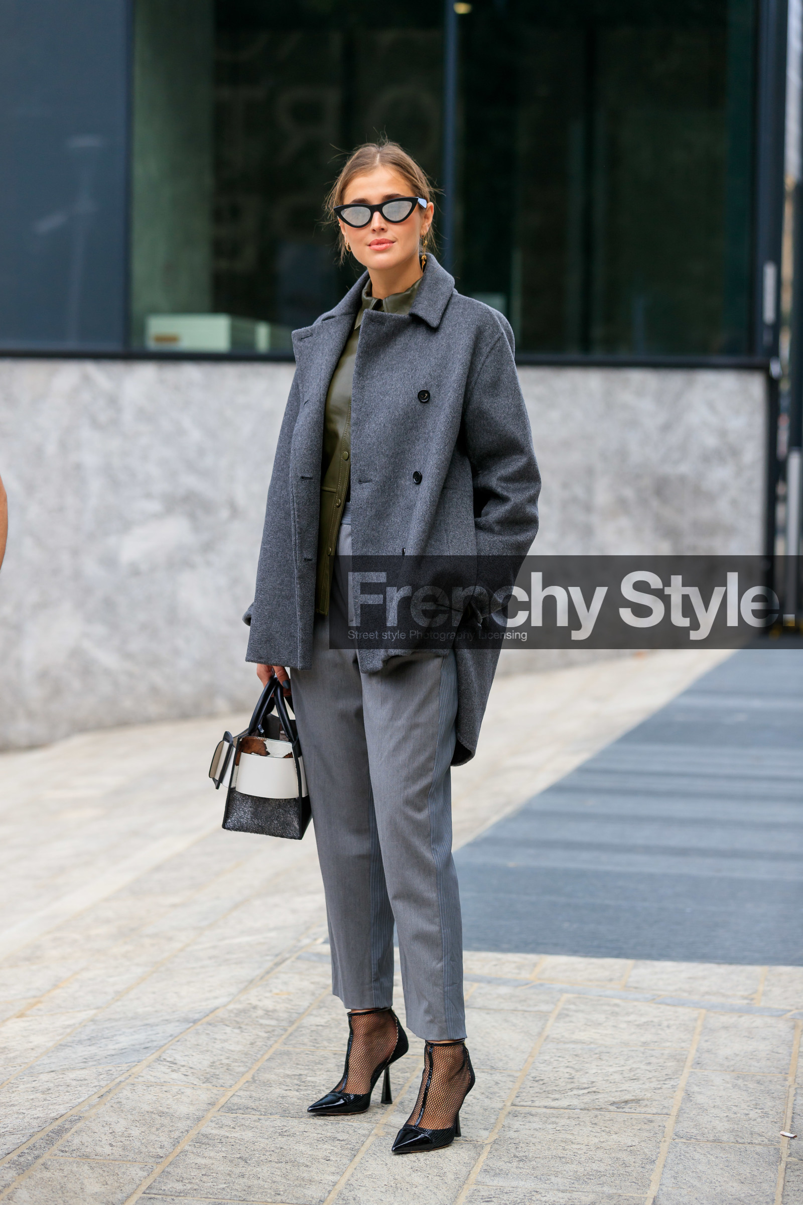 grey coat, grey pants, oversize coat, striped pants, low boots, openwork shoes, black boots, polish boots, mirror sunglasses, butterfly sunglasses, kaki leather shirt, fashion week, frenchystyle, FW, jonathan paciullo, street style, vertical, full length, MFW, MILAN, SPRING SUMMER 2020, SS 20