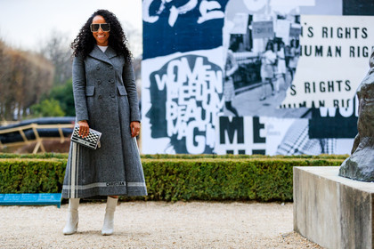 black and white bag, checked, christian dior, graphic bag, graphic jacket, grey coat, high heels, leather bag, leather shoes, plaid, printed bag, printed jacket, sunglasses, white boots, fashion week, frenchystyle, FW, jonathan paciullo, street style, PFW, PARIS, AUTUMN WINTER 2018-2019, FALL WINTER 2018-2019, FW 18-19, horizontal, atmosphere details, full length, shiona turini