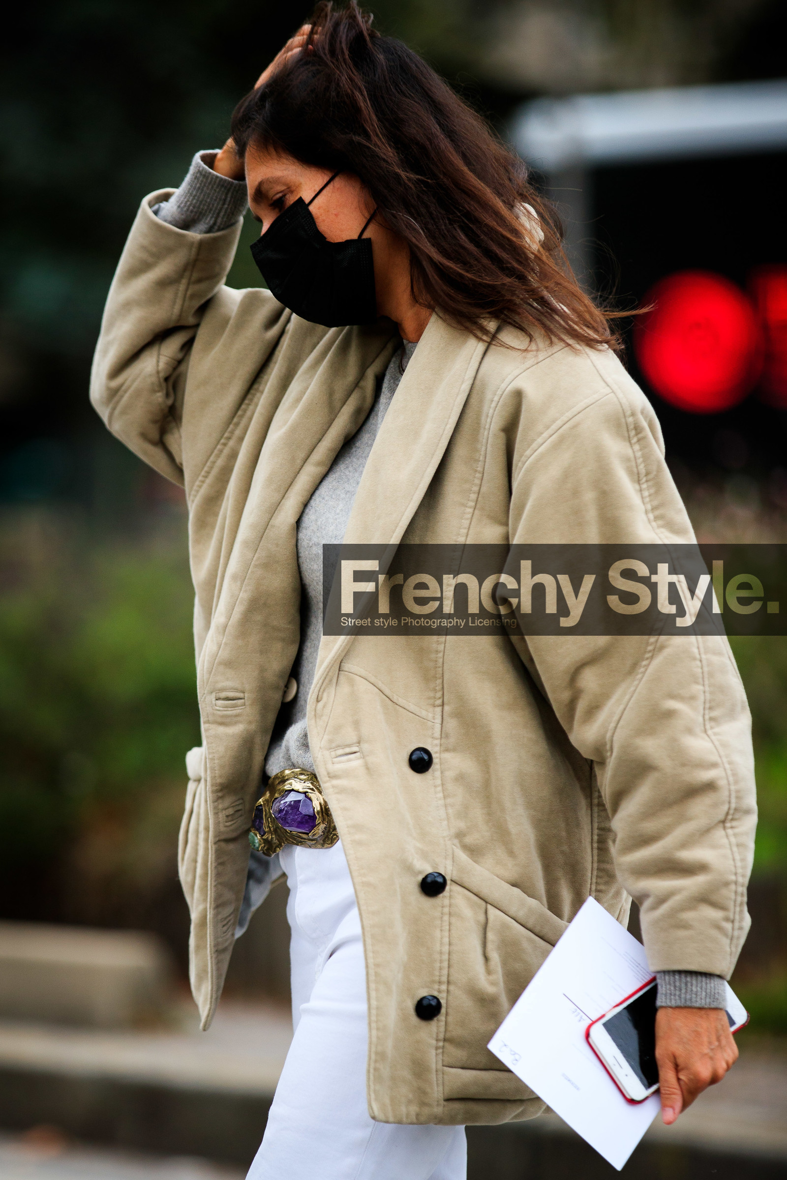 Emmanuelle Alt, beige jacket, velvet jacket, golden buckle belt, stone belt, close up detail, isabel marant jacket, covid face mask, fashion week, frenchystyle, FW, jonathan paciullo, street style, PFW, PARIS, SPRING SUMMER 2021, SS 21, vertical, atmosphere details, detail
