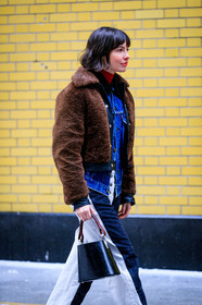 black and white, black bag, black denim, blue denim, brown fur, brown jacket, denim jacket, denim pants, fur jacket, graphic pants, leather bag, printed pants, shearling, trousers, white denim, street style, jonathan paciullo, frenchystyle, NYFW, NEW YORK, AUTUMN WINTER 2019-2020, AW 19-20, FALL WINTER 2019-2020, FW 19-20, fashion week, FW, vertical, atmosphere details, detail