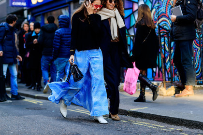 black bag, black sweater, blue skirt, cowboy boots, graphic skirt, leather bag, leather shoes, plaid, printed skirt, white shoes, street style, jonathan paciullo, FW, frenchystyle, fashion week, LFW, LONDON, AUTUMN WINTER 2018-2019, AW 18-19, FALL WINTER 2018-2019, FW 18-19, horizontal, atmosphere details, detail