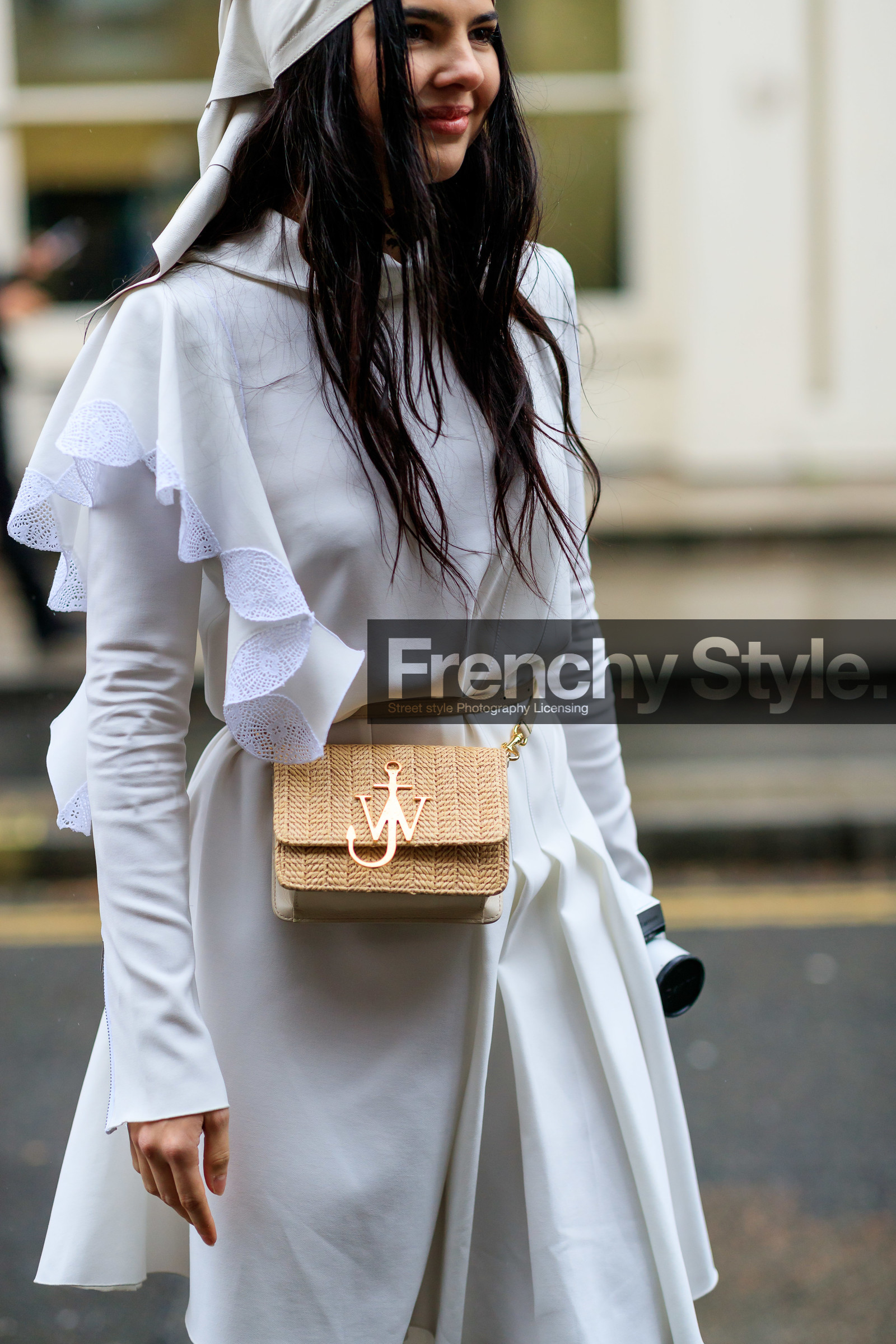beige bag, doina ciobanu, fanny pack, headscarf, jw anderson, leather bag, white dress, white scarf, LONDON, LFW, fashion week, frenchystyle, FW, jonathan paciullo, street style, AUTUMN WINTER 2019-2020, AW 19-20, FW 19-20, FALL WINTER 2019-2020, vertical, atmosphere details, detail
