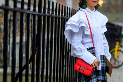 checked, constance bag, earrings, graphic skirt, hermès, leather bag, plaid, pleats, printed skirt, red bag, tartan, white shirt, street style, jonathan paciullo, FW, frenchystyle, fashion week, LFW, LONDON, AUTUMN WINTER 2018-2019, AW 18-19, FALL WINTER 2018-2019, FW 18-19, horizontal, atmosphere details, detail