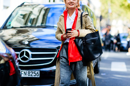 atmosphere details, beige coat, black bag, detail, earrings, fashion week, frenchystyle, FW, grey pants, horizontal, Itoi Kuriyama, jonathan paciullo, leather bag, PARIS, PFW, red jacket, SPRING SUMMER 2017, SS 17, street style, sweatpants, trench coat, trousers, white shirt