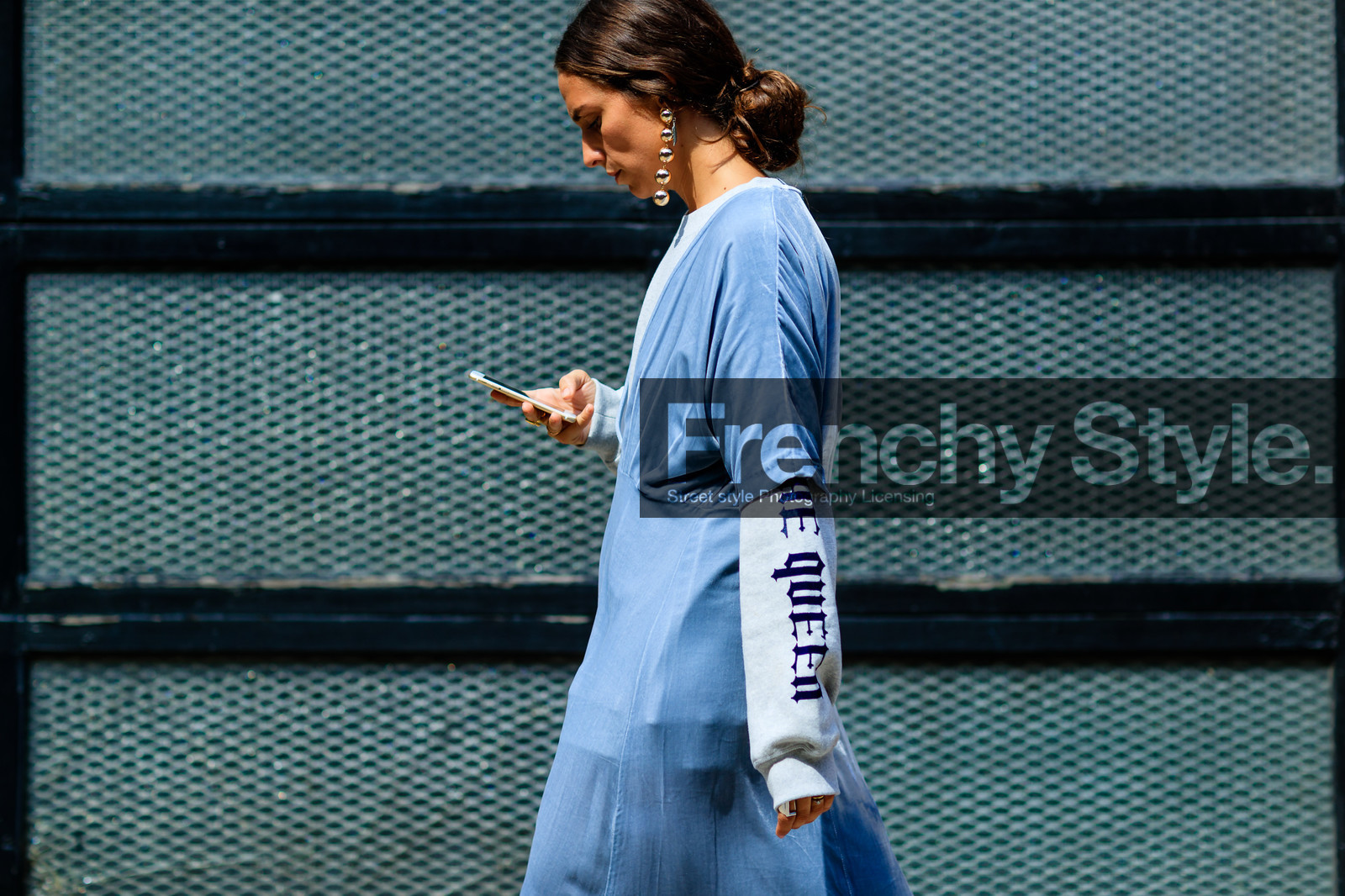 atmosphere details, blue dress, detail, earrings, erika boldrin, fashion week, frenchystyle, FW, grey sweater, horizontal, jonathan paciullo, NEW YORK, NYFW, SPRING SUMMER 2017, SS 17, street style, velvet, woman
