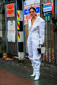 bettina looney, black and white bag, graphic bag, high heels, leather bag, leather shoes, printed bag, sunglasses, tone on tone, total look white, trousers, white jumpsuit, white shoes, LONDON, LFW, fashion week, frenchystyle, FW, jonathan paciullo, street style, AUTUMN WINTER 2019-2020, AW 19-20, FW 19-20, FALL WINTER 2019-2020, vertical, full length