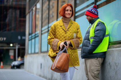 beige sweater, black top, brown bag, denim pants, graphic bag, gucci, jeans, leather bag, printed bag, striped bag, trousers, white denim, yellow jacket, street style, jonathan paciullo, FW, frenchystyle, fashion week, NYFW, NEW YORK, AUTUMN WINTER 2018-2019, AW 18-19, FALL WINTER 2018-2019, FW 18-19, atmosphere details, horizontal, detail, taylor tomasi hill