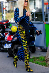 marine serre bag, marine serre dress, marine serre boots, marine serre look, red bag, vinyl bag, polish bag, round shape bag, monogrammed dress, tight dress, long sleeves dress, long dress, blue dress, bicolor dress, zebra printed dress, yellow dress, black dress, striped dress, shoulder bag, zebra printed shoes, striped boots, yellow boots, black boots, technical fabric dress, technical fabric boots, prada sunglasses, high heels boots, fashion week, frenchystyle, FW, jonathan paciullo, street style, PFW, PARIS, AUTUMN WINTER 2020-2021, FALL WINTER 2020-2021, FW 20-21, vertical, atmosphere details, detail