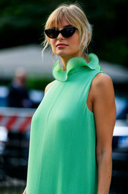 xnenia adonts, black sunglasses, butterfly sunglasses, ruffle dress, pleated dress, sleeveless dress, hoop earrings, fashion week, frenchystyle, FW, jonathan paciullo, street style, vertical, atmosphere details, detail, MFW, MILAN, SPRING SUMMER 2020, SS 20