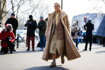 beige coat, beige fur, beige skirt, blazer, brown shoes, checked, Fur coat, fur shoes, graphic jacket, leather shoes, pink jacket, plaid, printed jacket, yellow shirt, street style, jonathan paciullo, FW, frenchystyle, fashion week, PFW, PARIS, AUTUMN WINTER 2018-2019, FALL WINTER 2018-2019, FW 18-19, horizontal, atmosphere details, full length