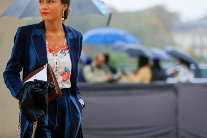 denim, denim jacket, striped pants, striped jacket, blue jeans, white top, low necked top, floral printed top, fashion week, frenchystyle, FW, jonathan paciullo, street style, SPRING SUMMER 2020, SS 20, PFW, PARIS, horizontal, atmosphere details, detail