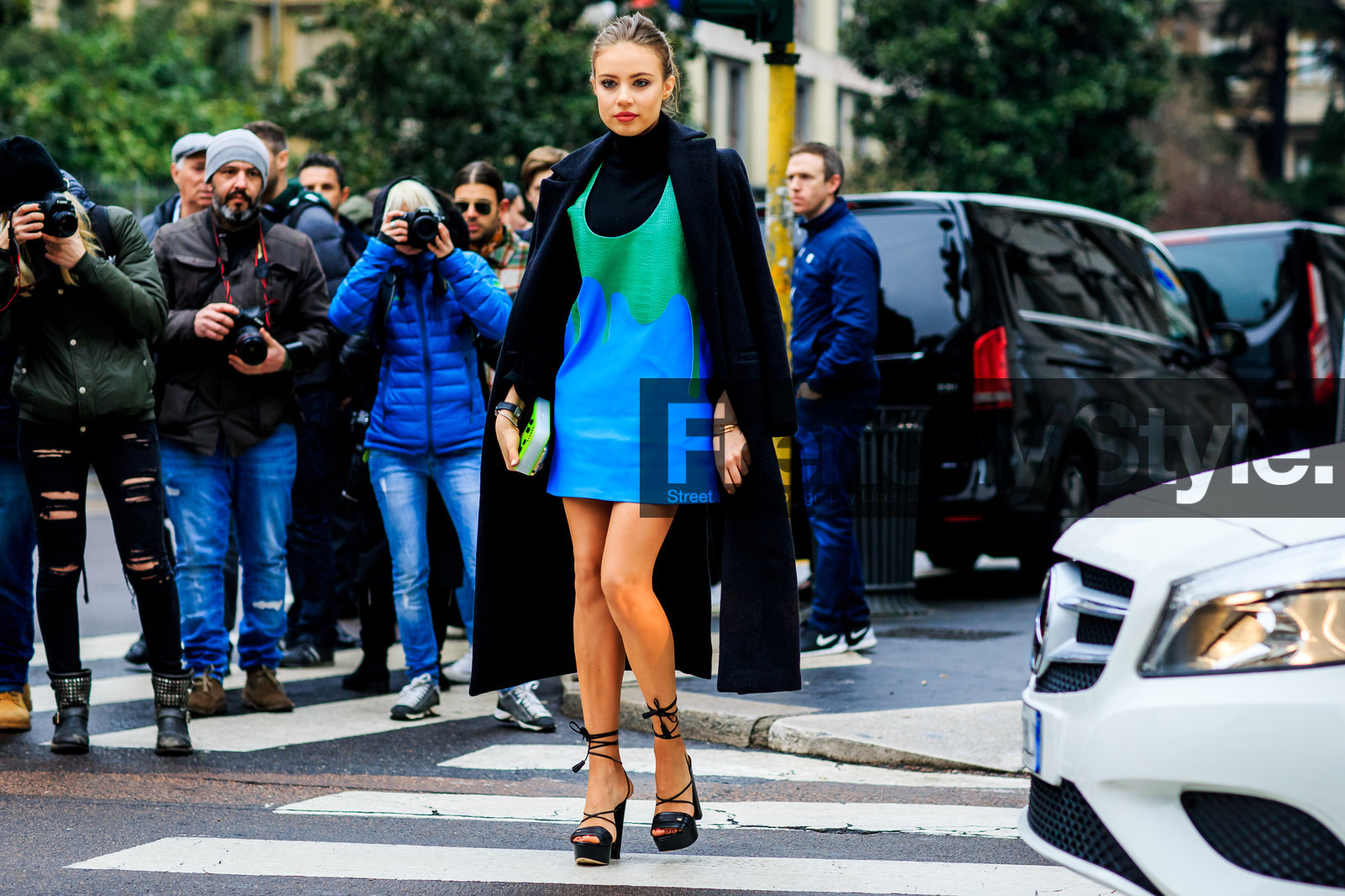 atmosphere details, AUTUMN WINTER 2016-2017, AW 16-17, black coat, black sandals, black sweater, black turtleneck, blue dress, FALL WINTER 2016-2017, fashion week, frenchystyle, full length, FW, FW 16-17, graphic clutch, graphic dress, high heels, horizontal, jonathan paciullo, lace up shoes, leather dress, LFW, LONDON, MENSWEAR, multicolor bag, printed dress, street style, suede shoes