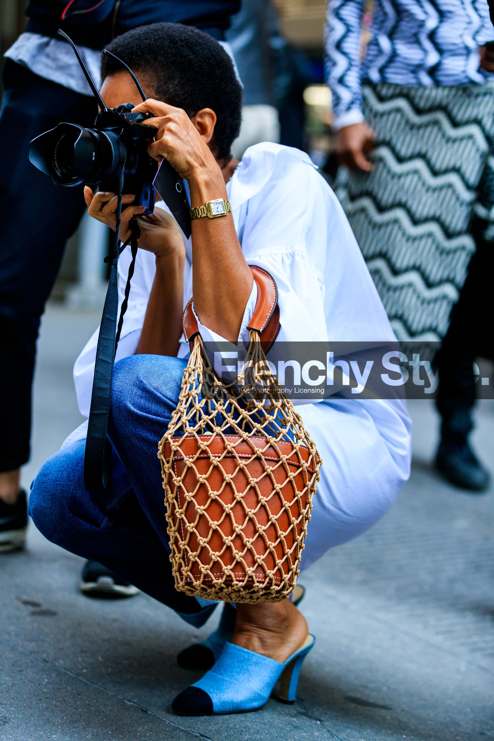 atmosphere details, blue denim, blue shoes, brown bag, camera, denim pants, detail, fashion week, frenchystyle, FW, high heels, jeans, jonathan paciullo, leather bag, leather shoes, net shopper, NEW YORK, NYFW, SPRING SUMMER 2018, SS 18, street style, tamu mcpherson, trousers, turquoise, vertical, white shirt