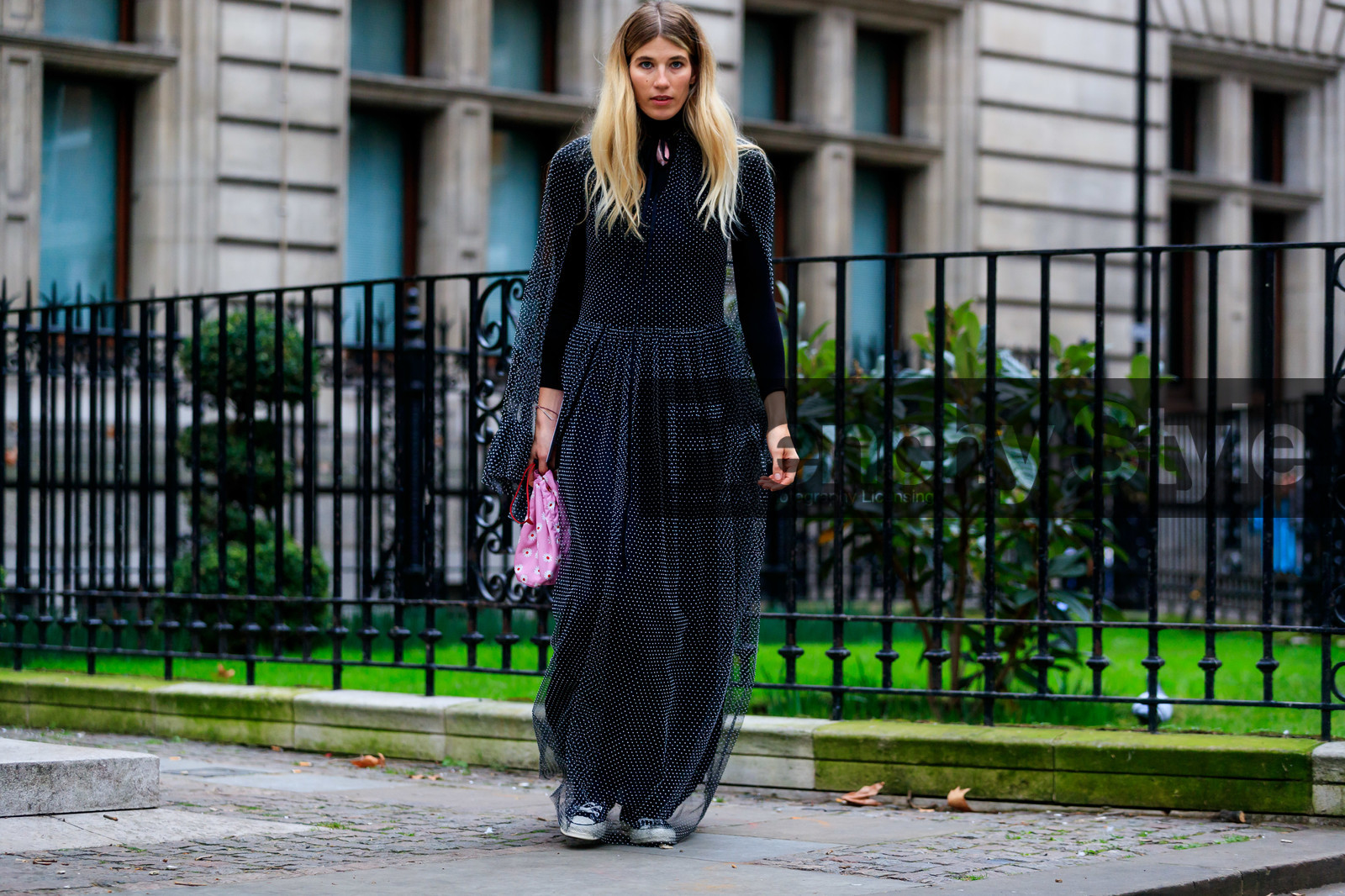 black dress, embroidered dress, glitter, leather bag, pink bag, veronika heilbrunner, LONDON, LFW, fashion week, frenchystyle, FW, jonathan paciullo, street style, AUTUMN WINTER 2019-2020, AW 19-20, FW 19-20, FALL WINTER 2019-2020, horizontal, atmosphere details, full length