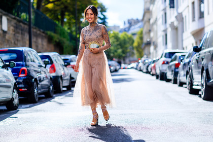 atmosphere details, embroidered dress, fashion week, frenchystyle, full length, FW, horizontal, jonathan paciullo, leather bag, leather shoes, PARIS, PFW, pink dress, pink shoes, sheer dress, SPRING SUMMER 2017, SS 17, street style, transparent shoes