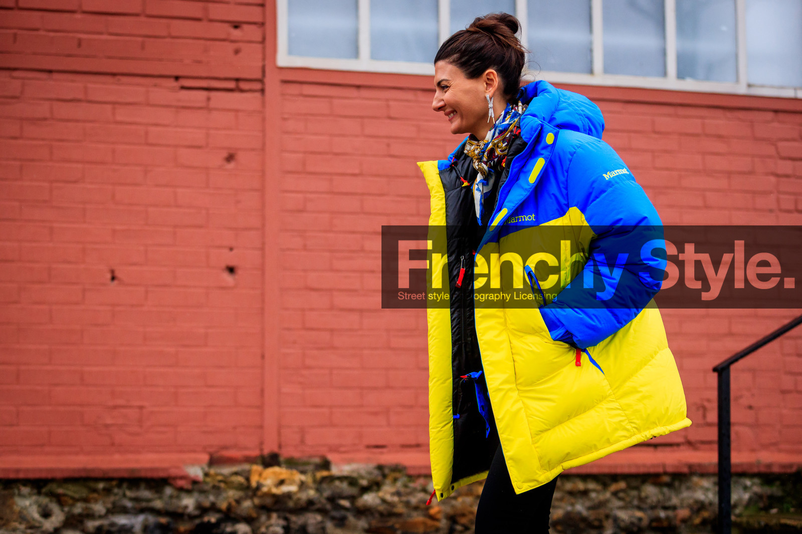 black pants, blue jacket, down jacket, graphic jacket, printed jacket, printed scarf, trousers, yellow jacket, street style, jonathan paciullo, FW, frenchystyle, fashion week, PFW, PARIS, AUTUMN WINTER 2018-2019, FALL WINTER 2018-2019, FW 18-19, horizontal, atmosphere details, giovanna battaglia
