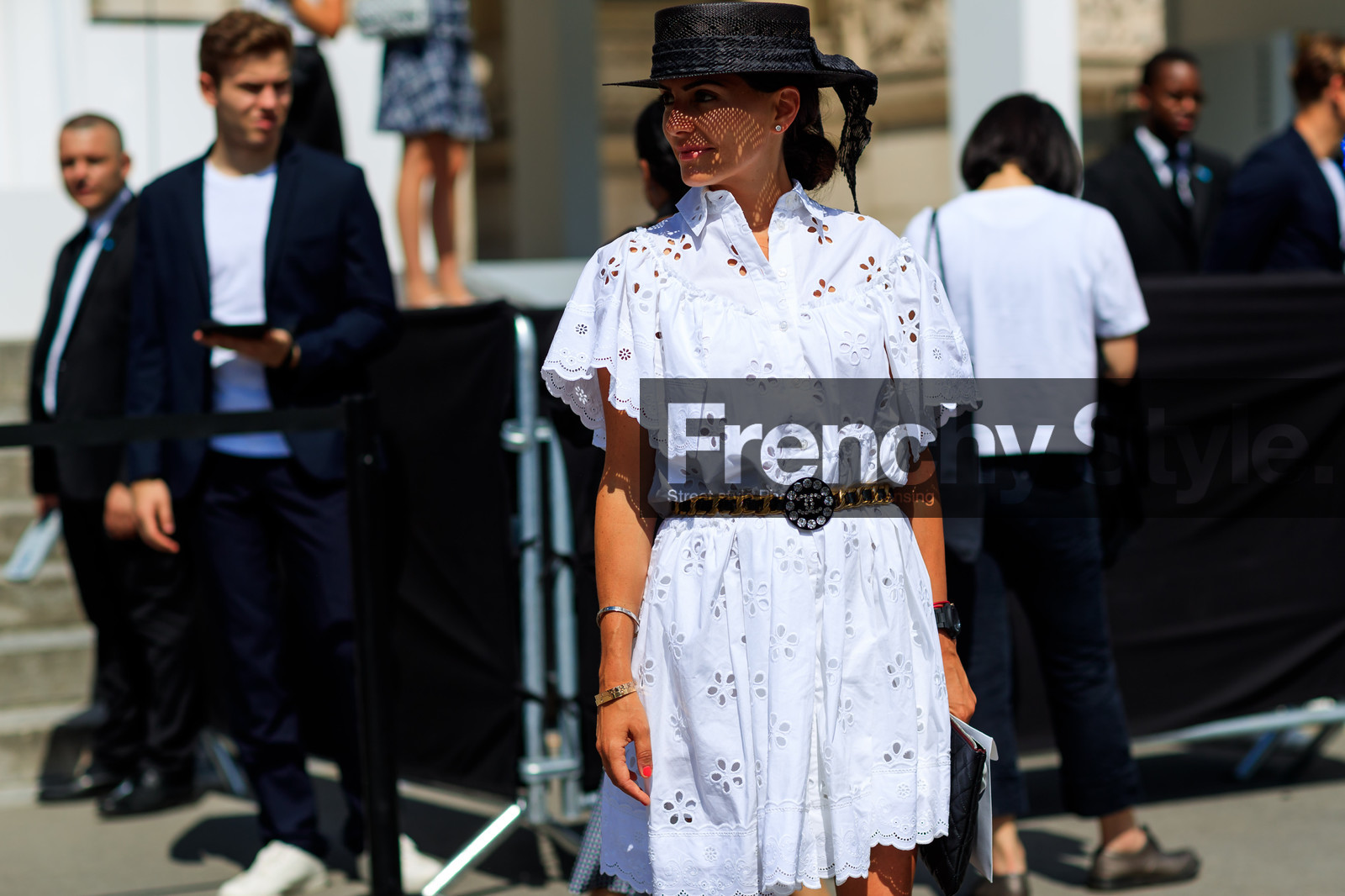 black hat, chanel, metallic belt, white dress, fashion week, frenchystyle, FW, jonathan paciullo, street style, PFW, PARIS, horizontal, atmosphere details, detail, AUTUMN WINTER 2018-2019, FALL WINTER 2018-2019, FW 18-19