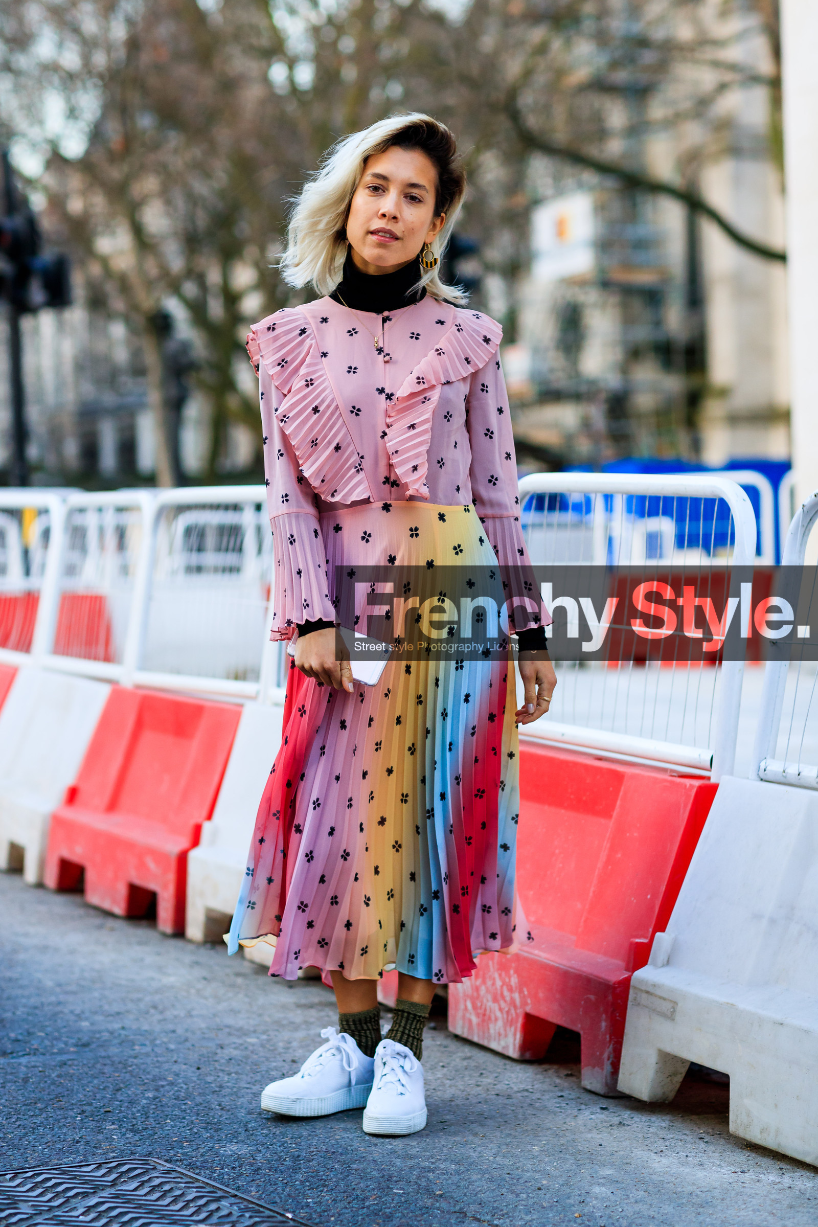 AUTUMN WINTER 2017-2018, AW 17-18, dyed hair, FALL WINTER 2017-2018, fashion week, frenchystyle, full length, FW, FW 17-18, gucci, jonathan paciullo, leather shoes, leather sneakers, LFW, LONDON, multicolor dress, pink dress, pleated dress, pleats, printed dress, rainbow, street style, vertical, white sneakers