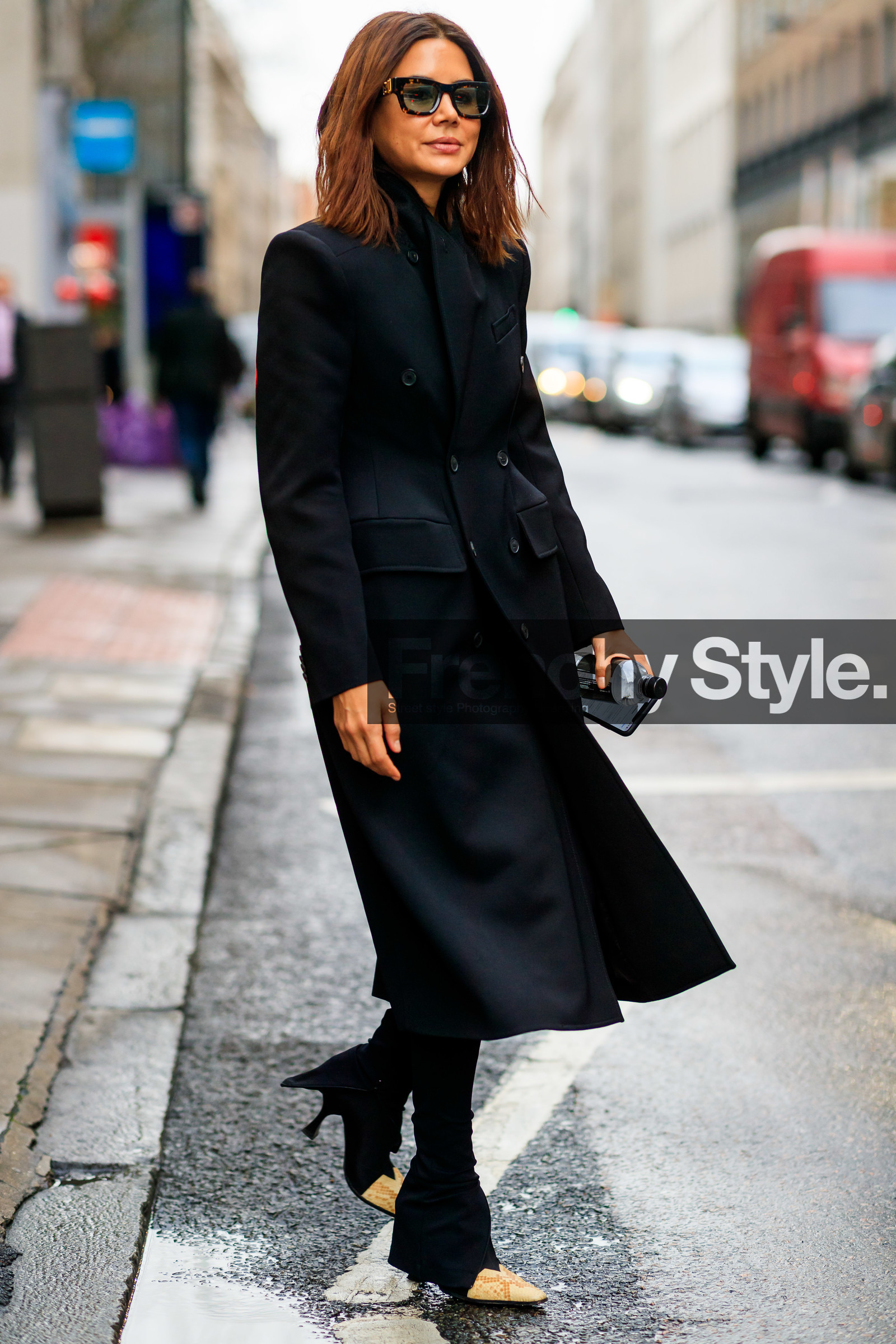 balenciaga, black coat, black pants, black shoes, Christine Centenera, céline, leather shoes, sunglasses, LONDON, LFW, fashion week, frenchystyle, FW, jonathan paciullo, street style, AUTUMN WINTER 2019-2020, AW 19-20, FW 19-20, FALL WINTER 2019-2020, vertical, full length