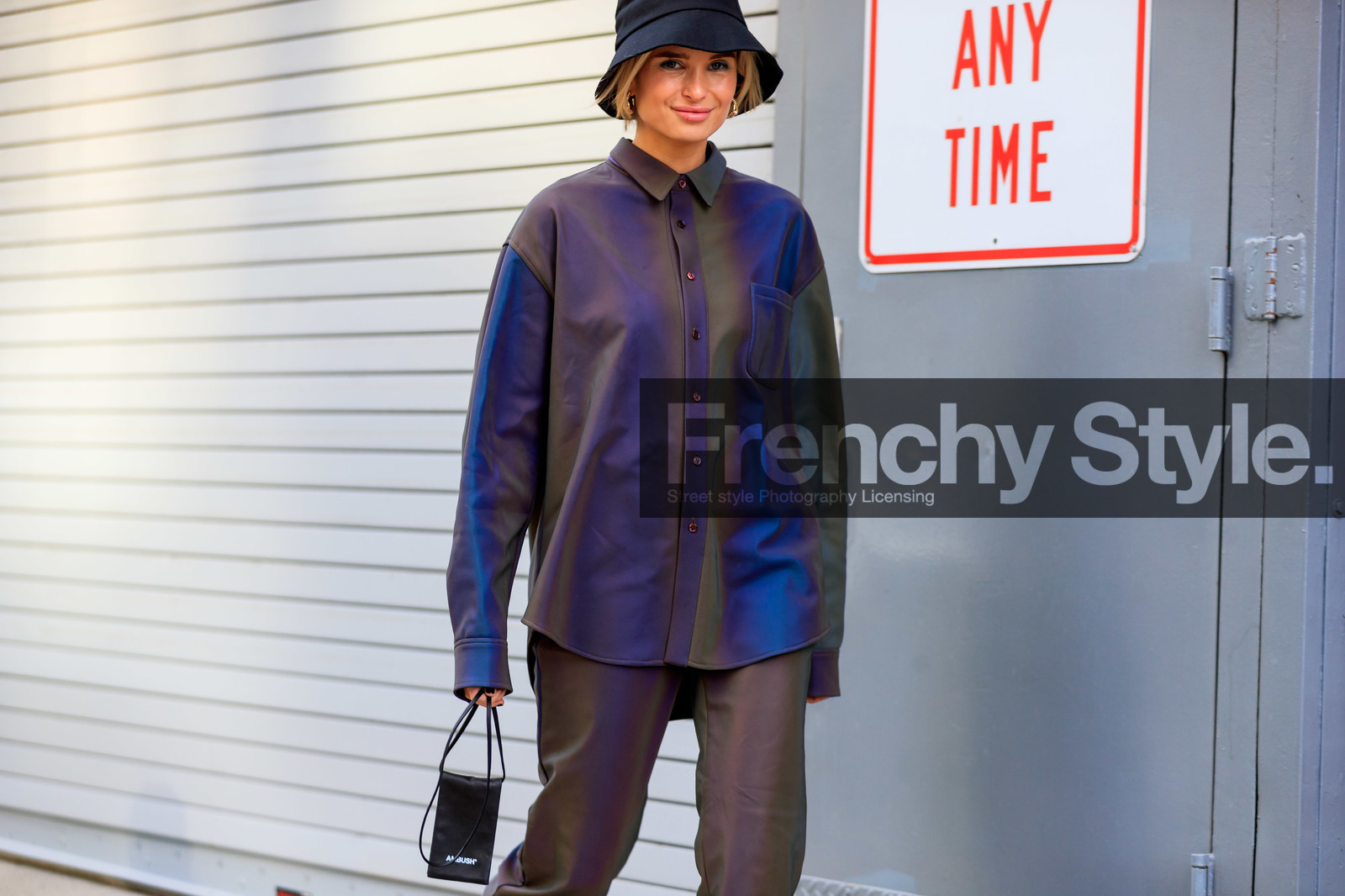 ambush, black bag, black hat, brown pants, brown shirt, leather bag, mini bag, trousers, xenia adonts, street style, jonathan paciullo, frenchystyle, NYFW, NEW YORK, AUTUMN WINTER 2019-2020, AW 19-20, FALL WINTER 2019-2020, FW 19-20, FW, fashion week, atmosphere details, horizontal, detail