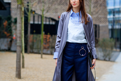 atmosphere details, AUTUMN WINTER 2017-2018, AW 17-18, blue shirt, detail, FALL WINTER 2017-2018, fashion week, frenchystyle, FW, FW 17-18, grey jacket, horizontal, jonathan paciullo, lace top, leather bag, LFW, LONDON, navy pants, robe, silk jacket, street style, trousers, white top, wide pants